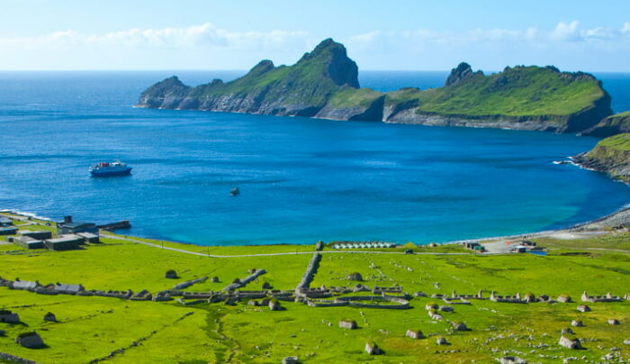 Village Bay, St. Kilda (credit - Juan Carlos Muñoz)