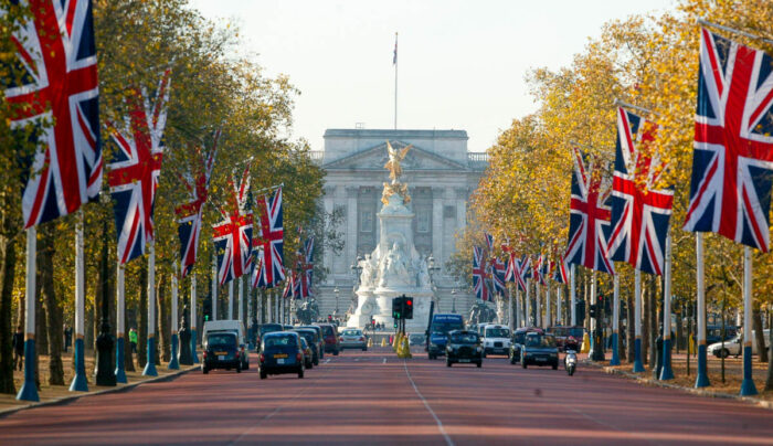 The Mall heading towards Buckingham Palace