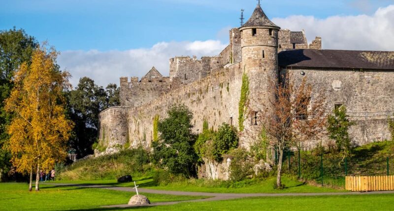 Cahir Castle, Cahir, Co Tipperary (credit - Tipperary Tourism)