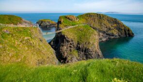 Carrick-a-Rede, Causeway Coast (Credit - Tourism Ireland)