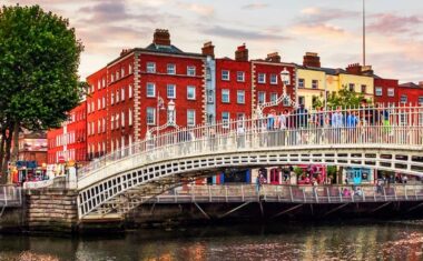 Ha'penny Bridge, Dublin