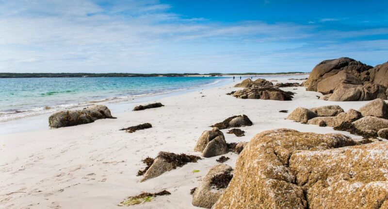 Gurteen Beach, Co. Galway (credit - Big Smoke Studio, Tourism Ireland)