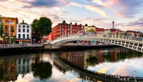 Ha'penny Bridge, Dublin