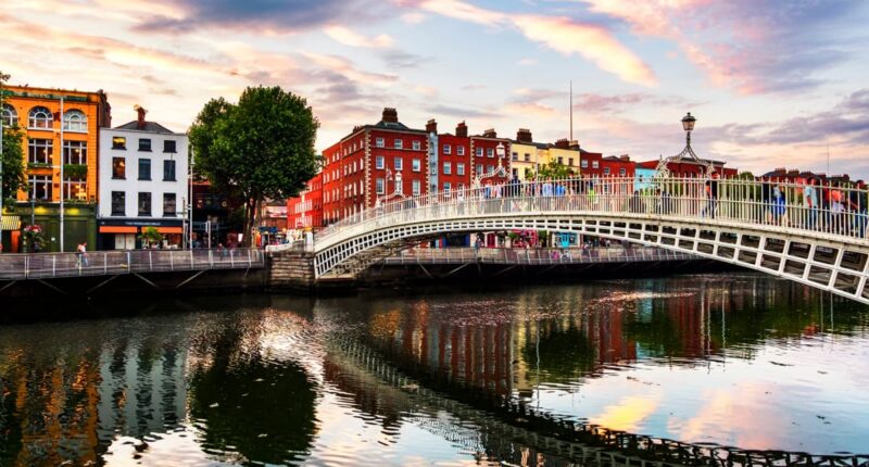 Ha'penny Bridge, Dublin