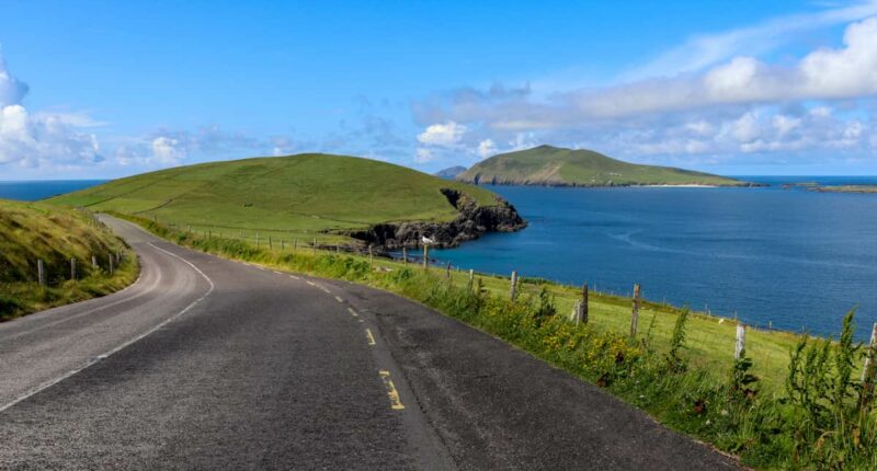 Slea Head Drive, Co. Kerry (credit - Fáilte Ireland)